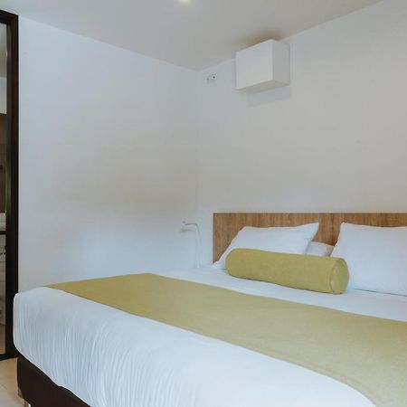 Travelers Rio Verde Living Suites Rionegro Ngoại thất bức ảnh