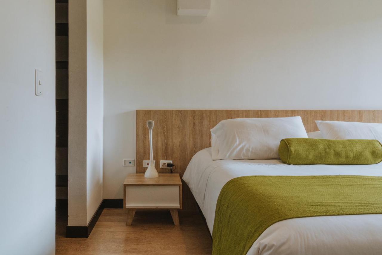 Travelers Rio Verde Living Suites Rionegro Ngoại thất bức ảnh