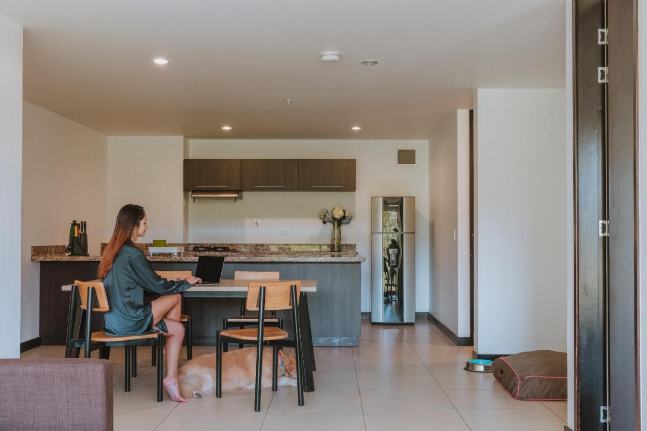 Travelers Rio Verde Living Suites Rionegro Ngoại thất bức ảnh
