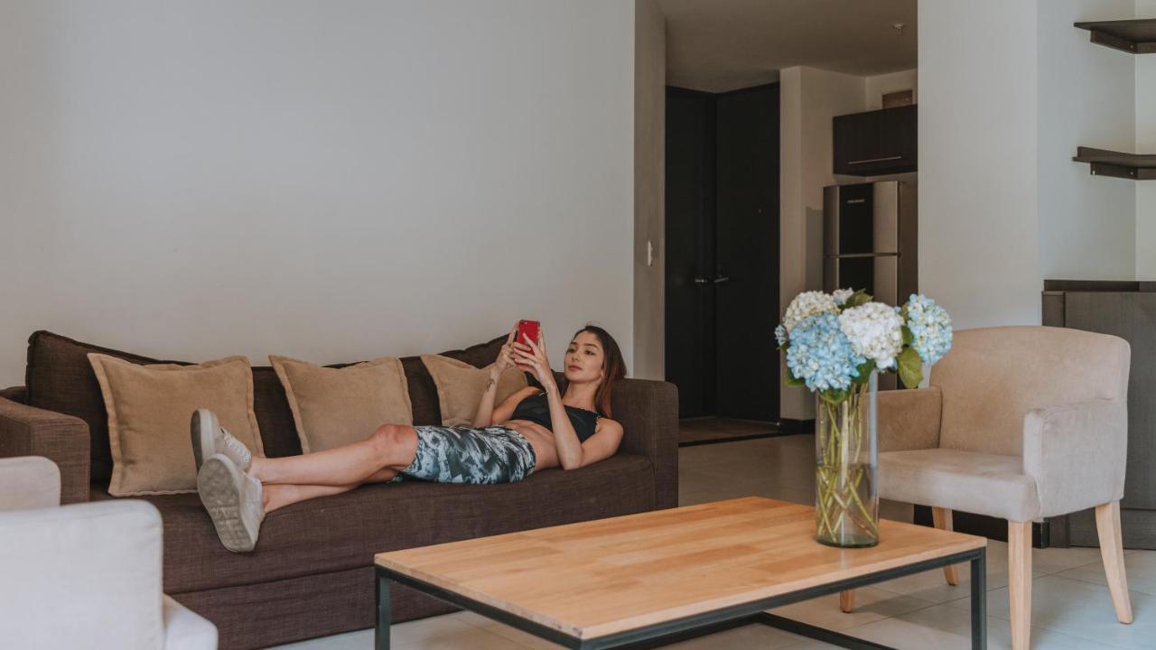 Travelers Rio Verde Living Suites Rionegro Ngoại thất bức ảnh