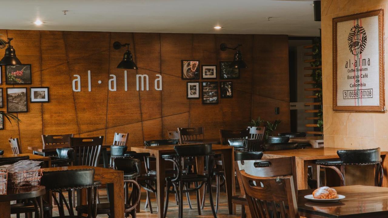 Travelers Rio Verde Living Suites Rionegro Ngoại thất bức ảnh