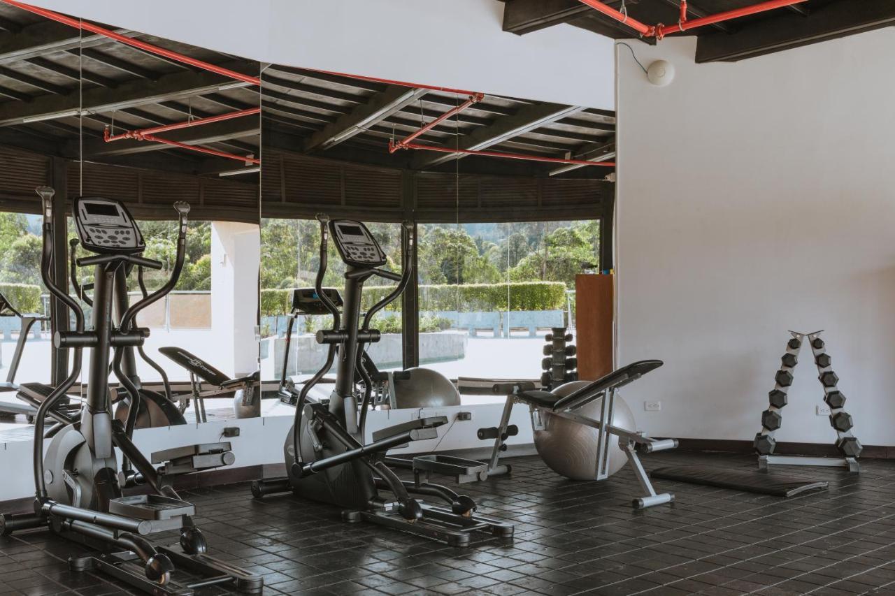 Travelers Rio Verde Living Suites Rionegro Ngoại thất bức ảnh