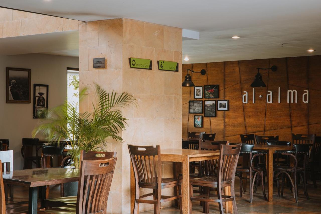 Travelers Rio Verde Living Suites Rionegro Ngoại thất bức ảnh