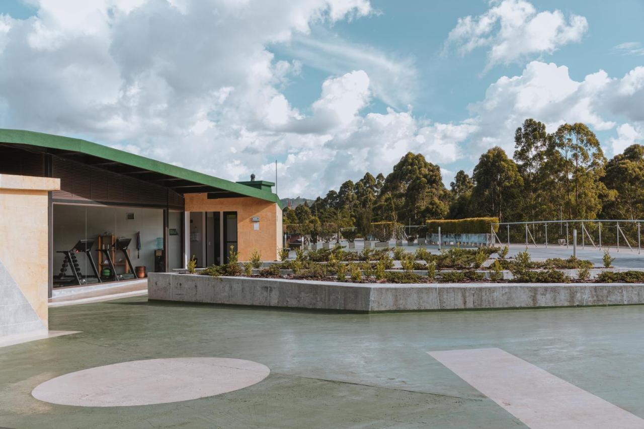 Travelers Rio Verde Living Suites Rionegro Ngoại thất bức ảnh